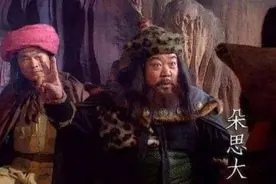 三国打成一锅粥，为何却没有外族入侵？你看是谁在镇守边疆图片