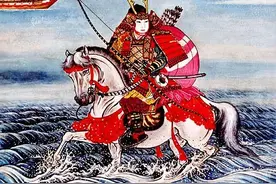 日本骑马武士的真实面貌：马穿铠甲，马鞍上挂黄豆袋和粮袋图片