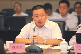 准接班人离职格力背后：资本寻求话语权，董明珠或已向高瓴妥协图片