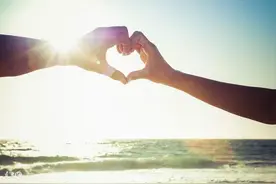 小说：男主为了找个理由见姐姐，不惜出卖兄弟图片