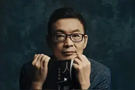 "英雄主义从未没落，活着就是普通人最平凡的英雄主义！"图片