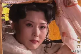 有着市侩风情的美人图片