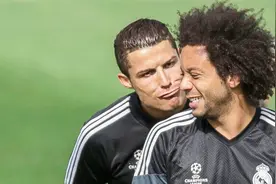 笑着笑着就哭了！C罗马塞洛的兄弟情谊，没有总裁谁为队宠拧瓶盖？视频封面