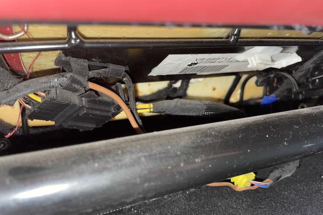 报价100W的兰博基尼盖拉多俩人排队购买？客户：先来后到