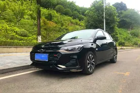 家用、运动难两全？……那是你没遇见它｜试驾科鲁泽RS轻混图片