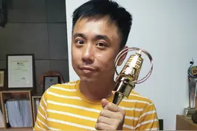 41岁小彬彬曝近况，曾破产靠儿子出道拍戏养活，现月入6位数逆袭图片