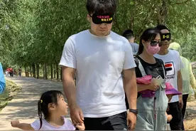 当父亲节遇上端午节 蒙眼大作战 混水摸鱼 童心大问答图片