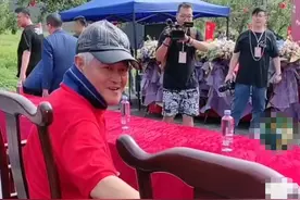 《刘老根4》开机，赵本山一身潮装亮相，闫学晶李静王红梅等回归图片