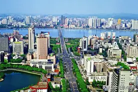 中国关系最好的两个省，虽然GDP相差万亿，但见面互称“老表”图片