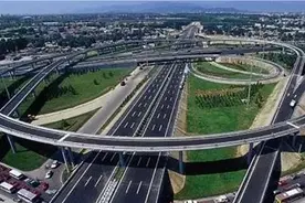 2020年2月17日起至疫情防控结束，北京市收费公路免收车辆通行费图片
