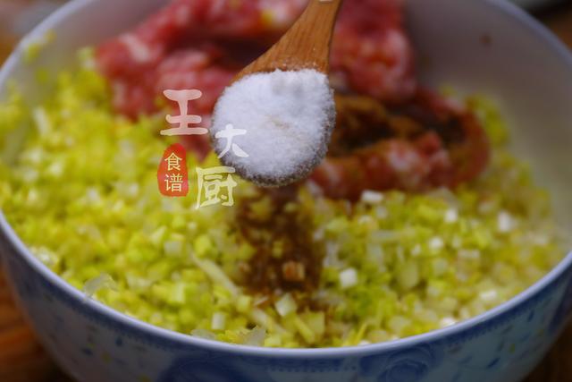蒜黄猪肉馅饺子怎么做才好吃？详细步骤教你做