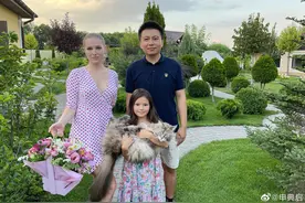 老华人爱思带我逛哈尔科夫，结果到了他家后花园，聊异国开挂逆袭图片