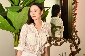 蕾丝土里土气？那是没穿对！白蕾丝仙气黑蕾丝性感超迷人图片