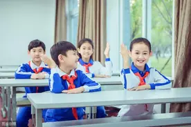 学生上课不听话怎么办？这位老师的做法值得学习图片