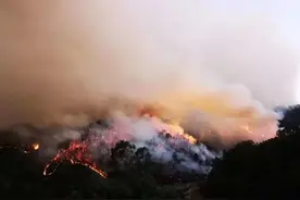 紧急！安宁山火北线已蔓延楚雄禄丰县，​多条火线继续全力扑救……图片
