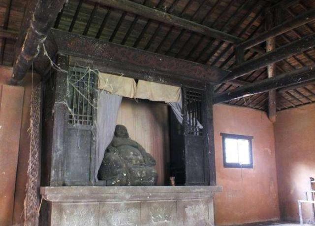 “宁可夜宿荒坟，不可夜居古庙”，是什么意思？古庙为什么更可怕
