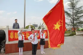 沾益区水桥小学：践行雷锋精神 传递师生爱心图片