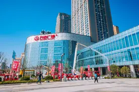 重磅！武汉首家第四代万达广场本周五在汉阳开业图片