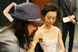 张艺谋钦点的舞蹈家，却在奥运彩排中失去双腿，终身和轮椅为伴图片