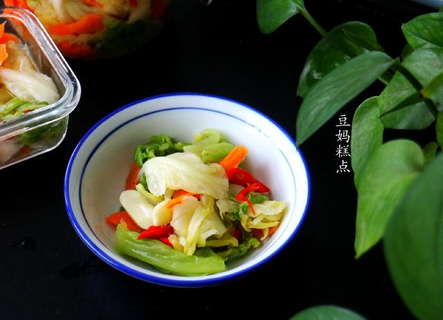 卷心菜怎么泡才又脆又酸（一个包菜）