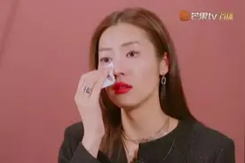 年入4000万，性感的刘雯羞于谈爱，吴昕却带66岁妈妈见梦中情人？图片