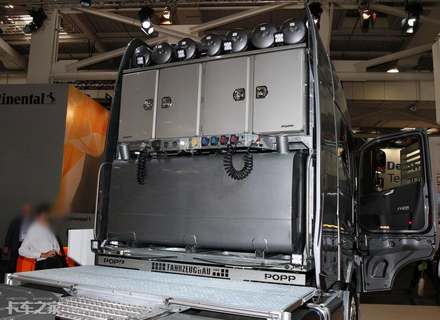 堪称工业艺术品，实拍沃尔沃FH16 750干线大件运输车