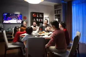 别等老了才知道：人与人最大的差距其实不是钱而是孩子，太现实图片