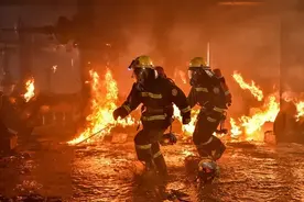 揭秘！消防“蓝朋友”的职场穿搭究竟有什么奥秘？图片