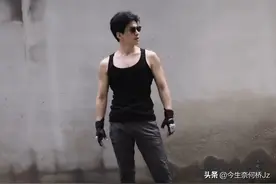 歌手李健晒健身视频，大秀好身材图片
