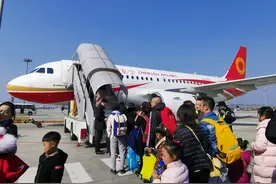 明日首航！乘坐国产民机从成都出发追寻红色印迹图片