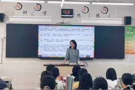 ​艾诚回到母校黄山一中 鼓励高考学生相信自己图片
