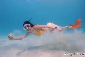 泰星Pancake海岛出游化身美人鱼图片
