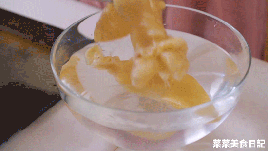 花胶鸡脚虫草花干贝汤 花胶鸡脚虫草花汤功效