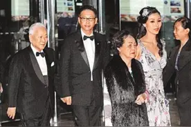 被百亿富豪独宠70年，患病也不离不弃，李嘉欣婆婆太好命了吧图片
