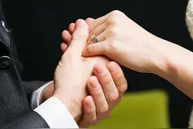 一夫一妻使自然选择失效，人类停止进化？这种说法是真的吗图片