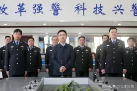 江苏盐城大丰：勇担使命砥砺前行 充分展现新时代大丰公安干警新形象 李志军慰问元旦坚守岗位的公安民警图片