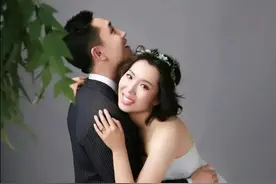 李晓霞翟一鸣演绎1+1=4的爱情，媒人竟是一坛酸菜，够传奇！图片