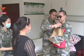 “你在妈妈心中永远是个孩子！”英雄母亲终于道出最幸福的时刻图片