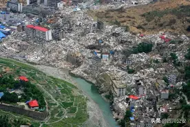 08年汶川地震，空降兵15勇士4999米高空舍命一跳，今都是何职位？图片