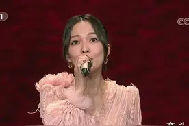 为什么张韶涵屡遭台媒炮轰？看完她这些年的经历，终于懂了图片