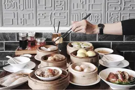 在越南比较红火的中餐馆，人均消费100元，都是吃些啥图片