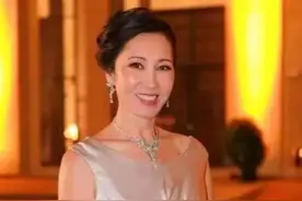 她是王健林成为首富的幕后帮手，王思聪在她面前也不敢放肆图片