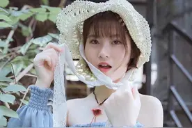 「红地毯佳作」少女的祈祷图片