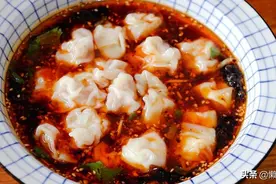 天气炎热没有胃口，这样做了一碗酸汤小馄饨，吃着太爽了图片