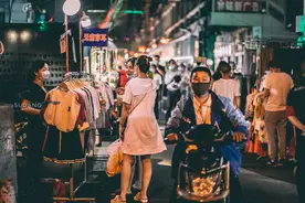 保成路夜市，武汉人的“淘宝”王国，是最具夜生活气息的喧嚣世界图片