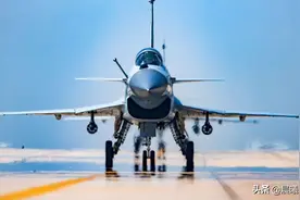 美媒对歼10C的夸赞，哪些是对的，哪些是错的？图片