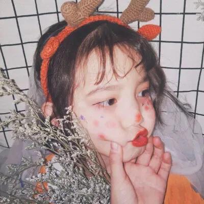 �������վŹ���ƴͼ������ Ů�� ���ն����õľŹ���ƴͼ