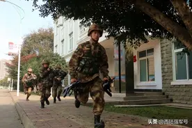 下连第一天，战备演练图片