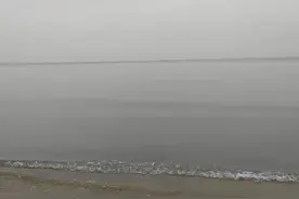 海面风平浪静图片