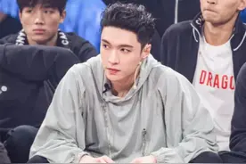 张艺兴是行走的跳舞机，《街舞4》里上演“神仙打架”，惊艳全场图片